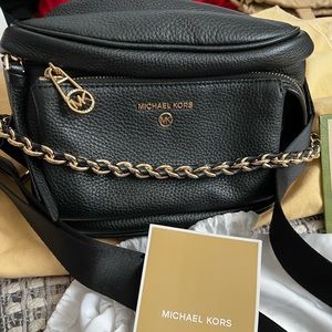 Michael Kors Slater Medium Pebbled Leather Sling Pack